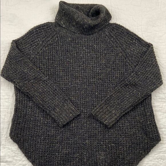 Free People Knit Wool Blend  Black Turtleneck Sweater size Medium - Picture 1 of 9